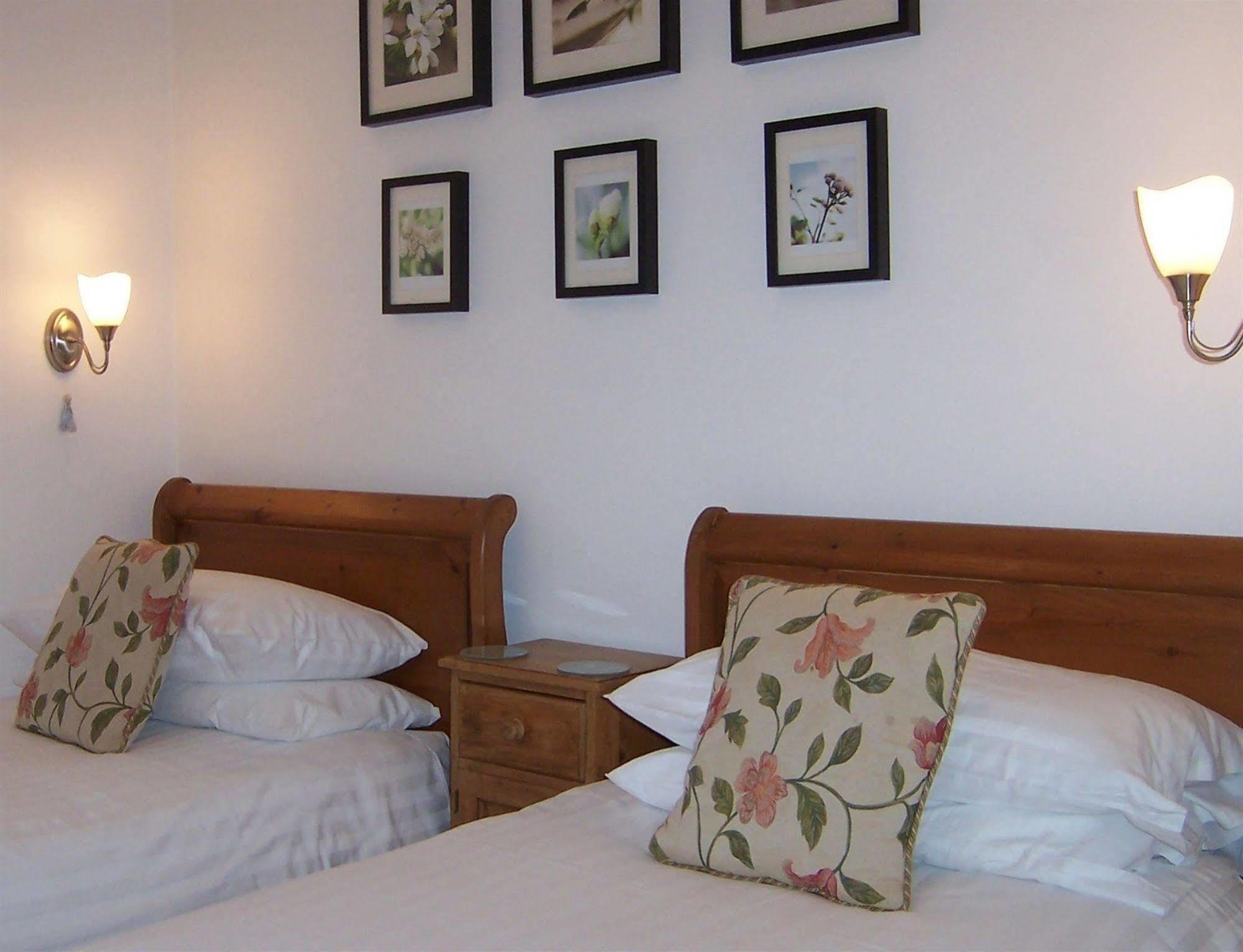 Caddon View Country Guest House Innerleithen Eksteriør billede