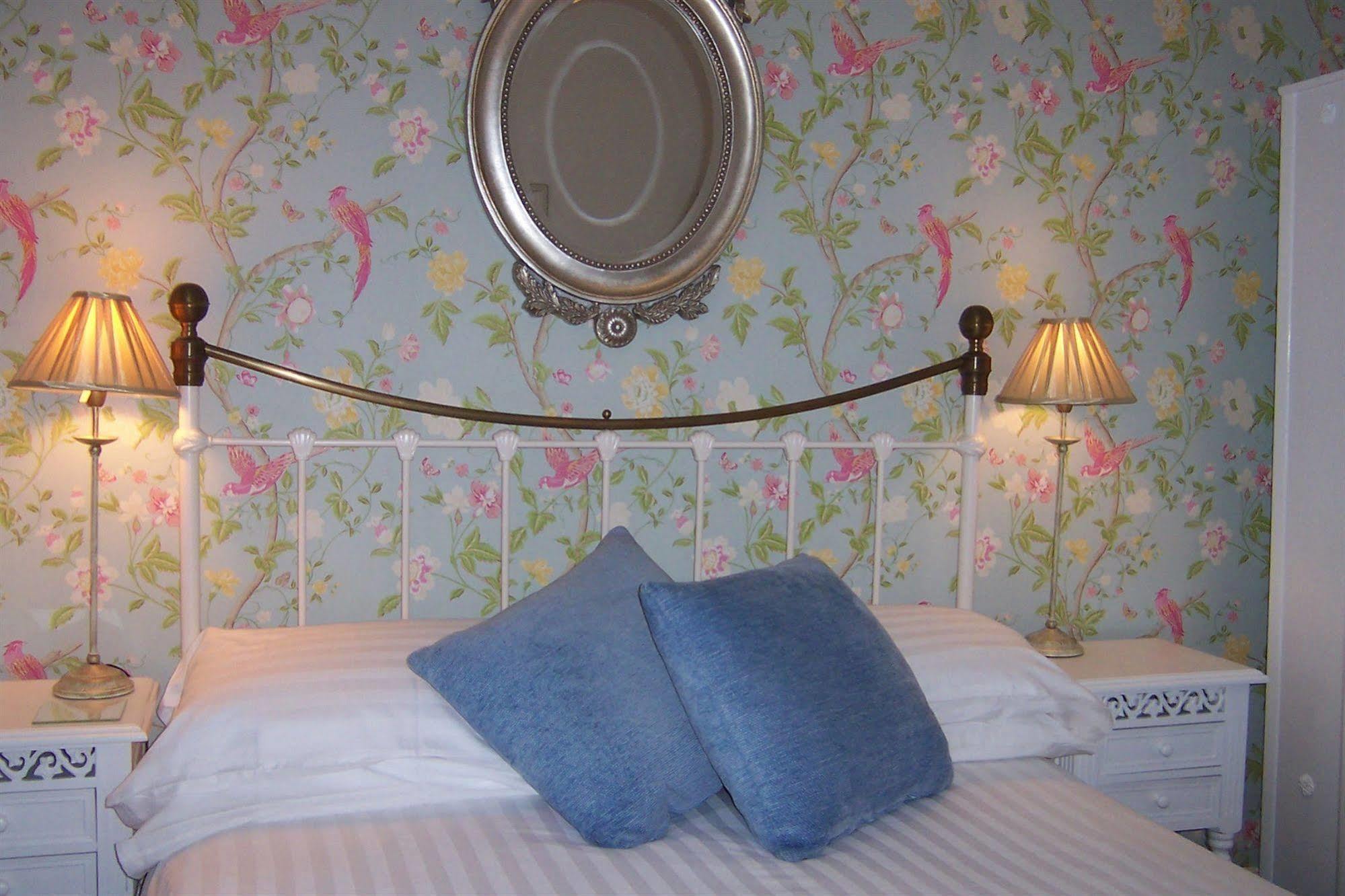 Caddon View Country Guest House Innerleithen Eksteriør billede